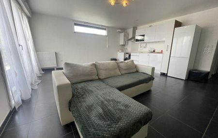 Location Appartement 67.00 m - Photo 2