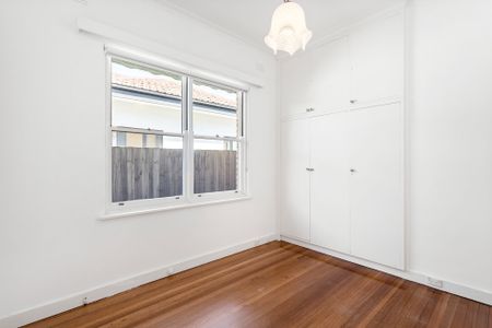 Thinking of selling? Contact our agent - Photo 4