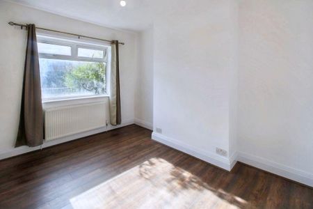 2 bed lower flat to rent in NE6 - Photo 4