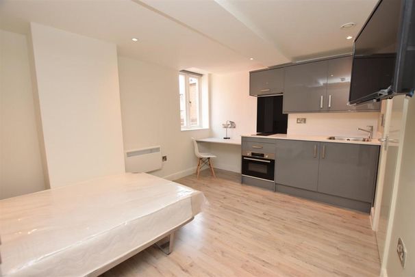 Studio to rent - Photo 1