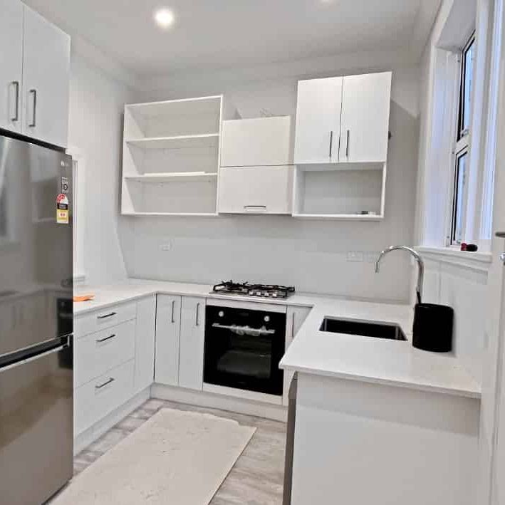 Welcome to 38 Hawker Street in Mount Victoria - Photo 1