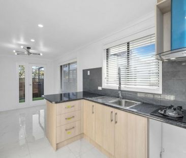 Renovated Family Home in Quiet Court Location - Photo 3