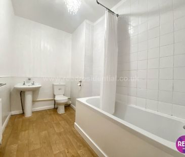 Fairfax Drive, Westcliff On Sea - Photo 6