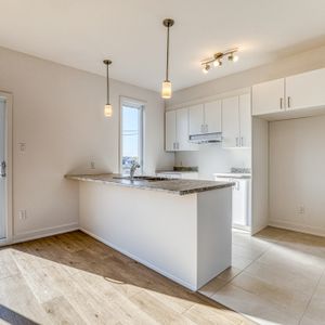 5 1/2 Duplex - Logement Du Haut à Louer - Photo 2