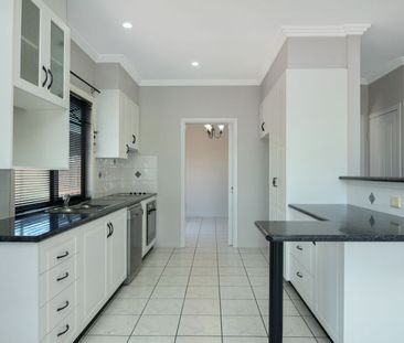 49 Lydwin Cr East Toowoomba - Photo 3