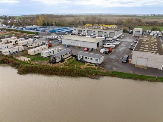 2 bedroom property to rent - Photo 1