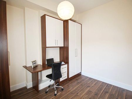 2 bedroom apartment to rent - Photo 3