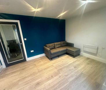 1 Bed Flat, Wyken Avenue, CV2 - Photo 1