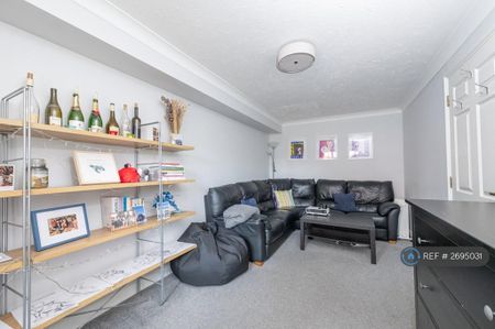 5 bedroom terraced house to rent - Photo 2