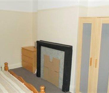 3 bedroom flat to rent - Photo 5