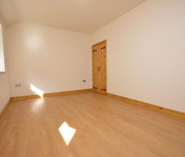 2 bedroom detached house to rent - Photo 2