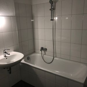 Demnächst frei! 3-Zimmer-Wohnung in Duisburg Obermarxloh - Photo 2