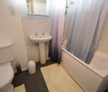 Welland Close, Langley, Berkshire,SL3 - Photo 6