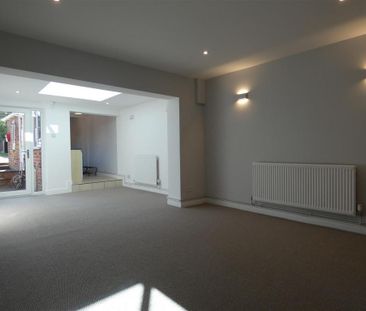 2 bedroom terraced house to rent - Photo 6