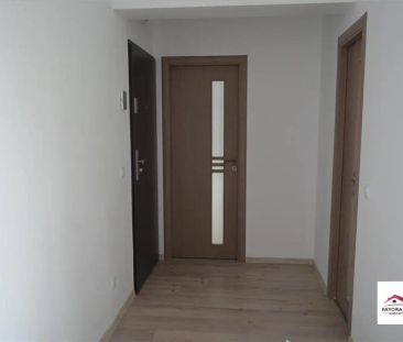 Ap. Nou 1 Camera cu Parcare Inclusa de Inchiriat Zona Tudor - Fotografie 1