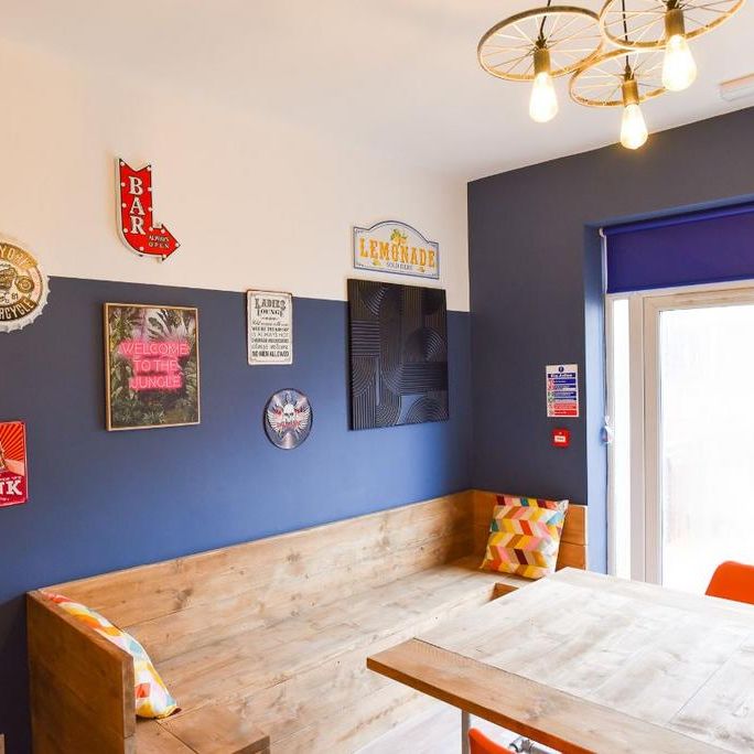 1 bedroom in a house share to rent - Photo 1