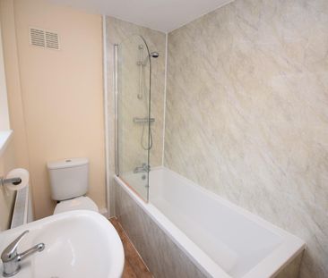 Moorland Road, Birkenhead - Photo 6