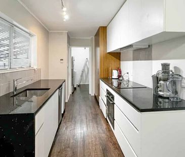 CLOVERLEA- 3 BEDROOMS - Photo 5