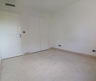 2 PIECES CENTRE VILLE SAINT RAPHAEL, - Photo 5