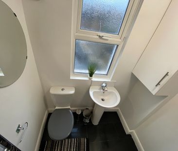 Room in a Shared Flat, Denmark Hill, SE5 - Photo 6