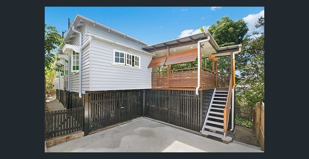 Charming Inner-City Cottage with Modern Comforts - Photo 1