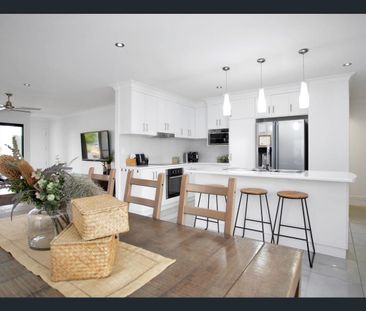 Well Presented, Low Maintenance, 2 Bedroom Unit - Photo 4