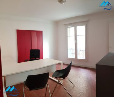 Location Appartement 3 pièces 52m² MARSEILLE 1er - Photo 4