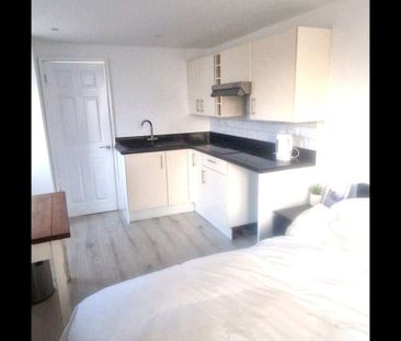 Studio Flat, Abbey Road, CR0 - Photo 2