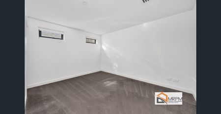 Spacious & Stylish 3/4 bedroom Residence - Photo 4