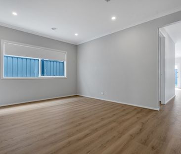 Stunning Family Home! - Photo 3