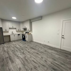 Brand New Suite - Photo 2