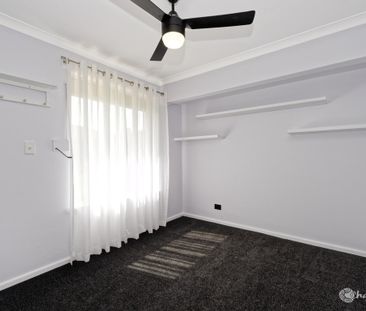 Stunning family home with plenty of space - Photo 3