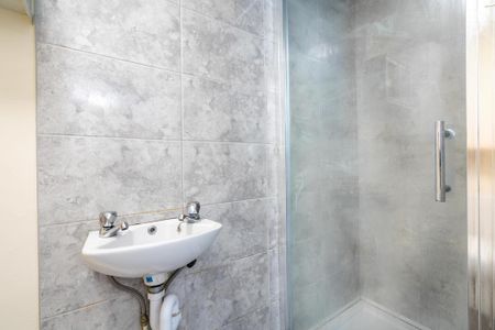 6 bedroom terraced house to rent - Photo 5
