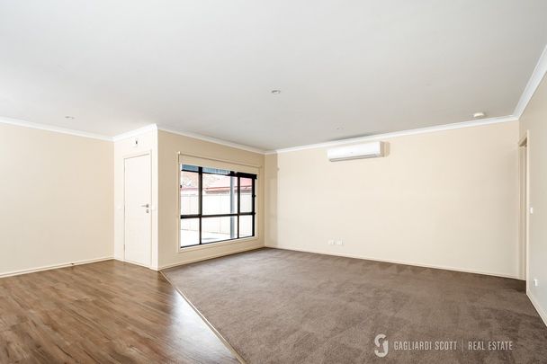 3 Bedroom Modern Unit - Photo 1