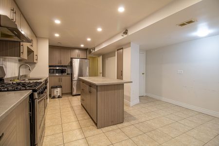 For Lease - 507 Charnwood Court Unit# BSMT, Pickering, Ontario - Photo 4