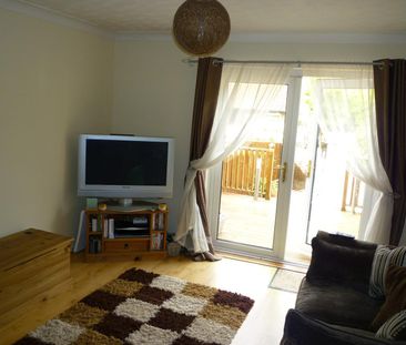 Lyric Way, Cardiff, Thornhill - Photo 3