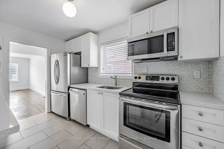 Detached Home For Lease | E8469718 - Photo 2