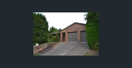 GREAT FAMILY HOME! - Photo 3