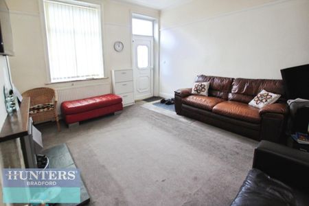 3 bedroom House To Let - Photo 3