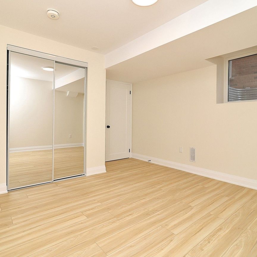 For Lease - 373 CREEK PATH Avenue, Oakville, Ontario - Photo 1