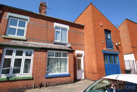 3 bedroom terraced house to rent - Photo 5