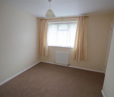 2 bedroom end of terrace house to rent - Photo 6