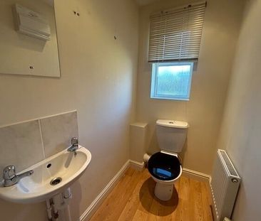 High Street, Ruskington, NG34 9DZ, Sleaford - Photo 4