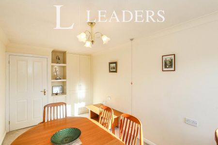 2 bedroom flat to rent - Photo 4