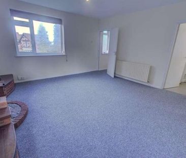 Barratt Close, Stoneygate, Leicester, LE2 - Photo 2
