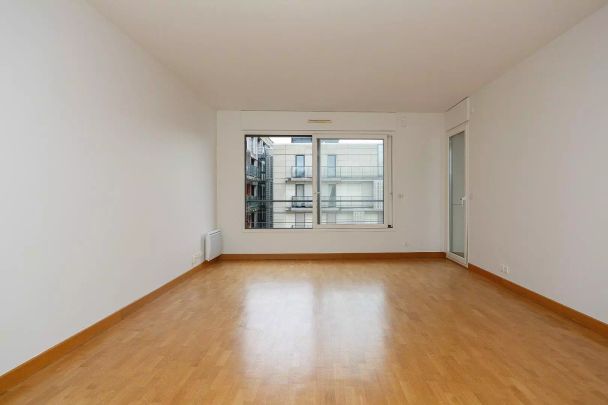 location Appartement T5 DE 115.3m² À PARIS - Photo 1