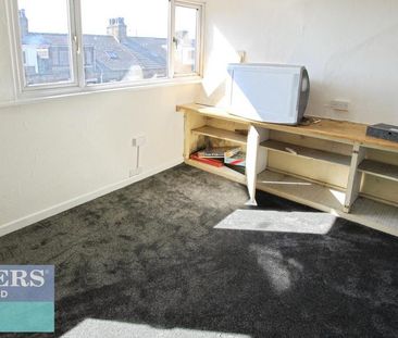 4 bedroom terraced house to rent - Photo 6