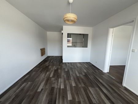 Appartement RUE IRENEE LELIEVRE - Photo 2