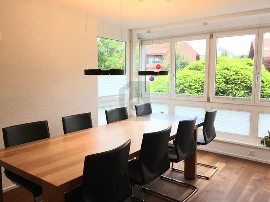 CHARMANT UND RUHIG MIT IDYLLISCHEM GARTEN - Foto 1