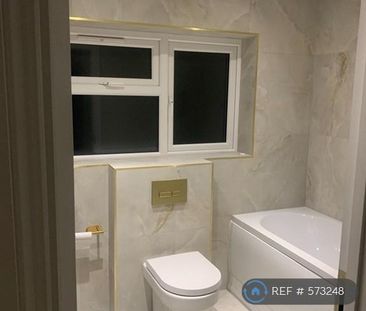 1 bedroom in a house share to rent - Photo 5